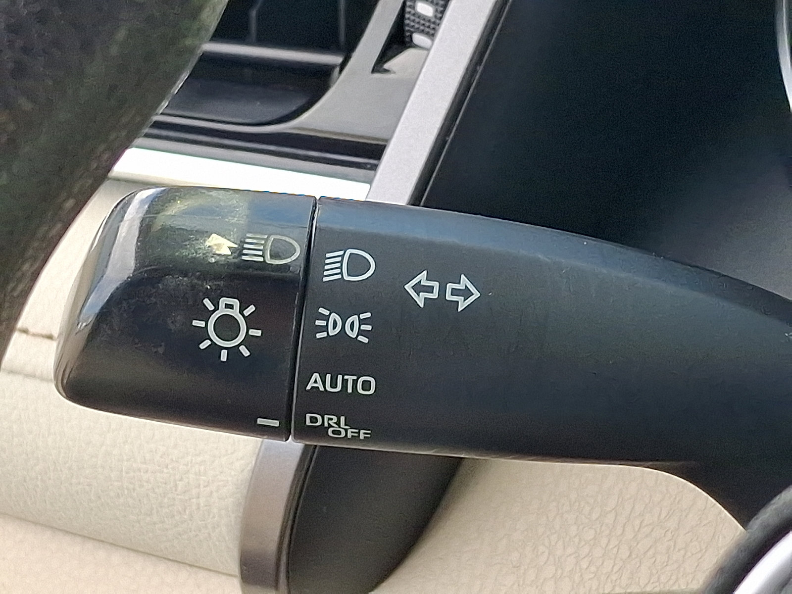 Used 2018 Toyota Camry LE w/ Convenience Package FWD image 24