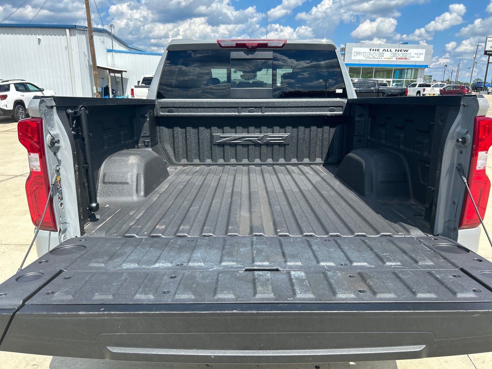 Used 2024 Chevrolet Silverado 1500 ZR2 w/ Technology Package AWD/4WD image 7