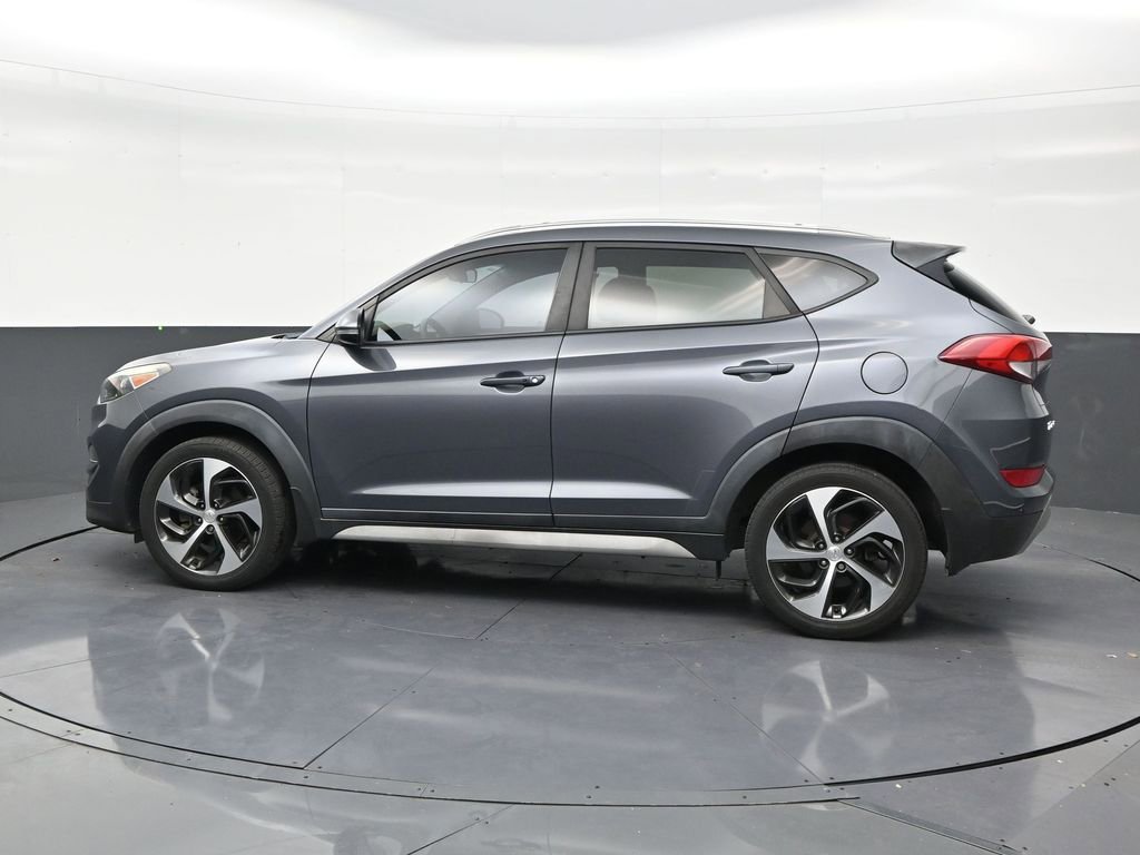Used 2018 Hyundai Tucson Sport FWD image 2
