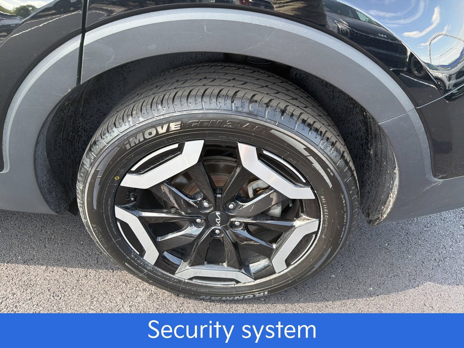 Certified 2023 Kia Telluride S w/ S Sunroof Package AWD/4WD image 31