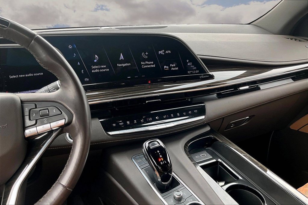 Used 2024 Cadillac Escalade Sport w/ LPO, ONYX Package AWD/4WD image 9