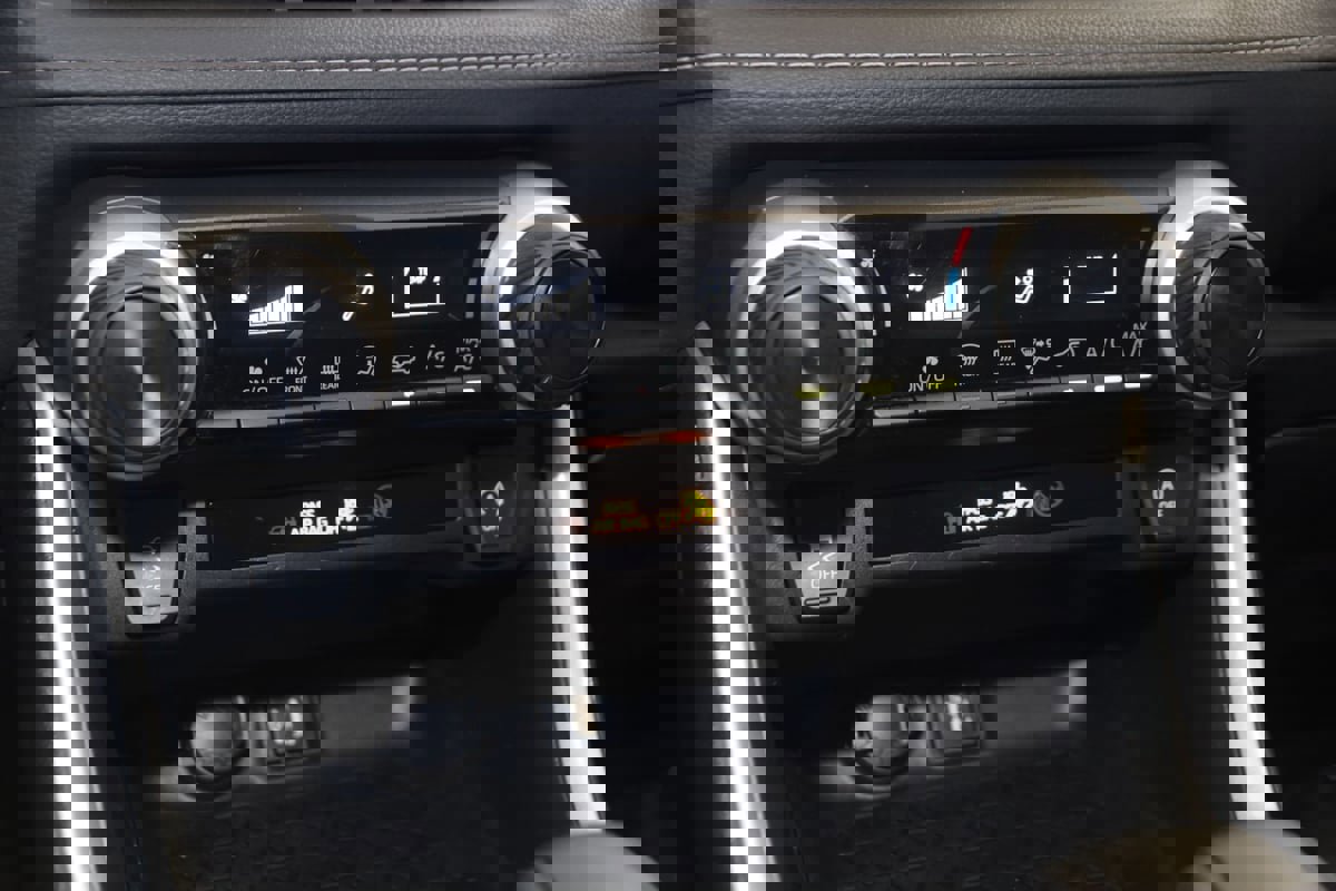 Used 2024 Toyota RAV4 LE FWD image 24