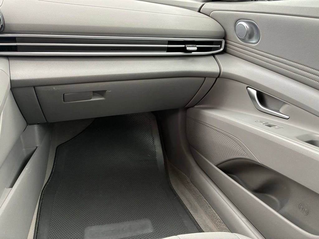 Used 2023 Hyundai Elantra SEL w/ Convenience Package FWD image 34