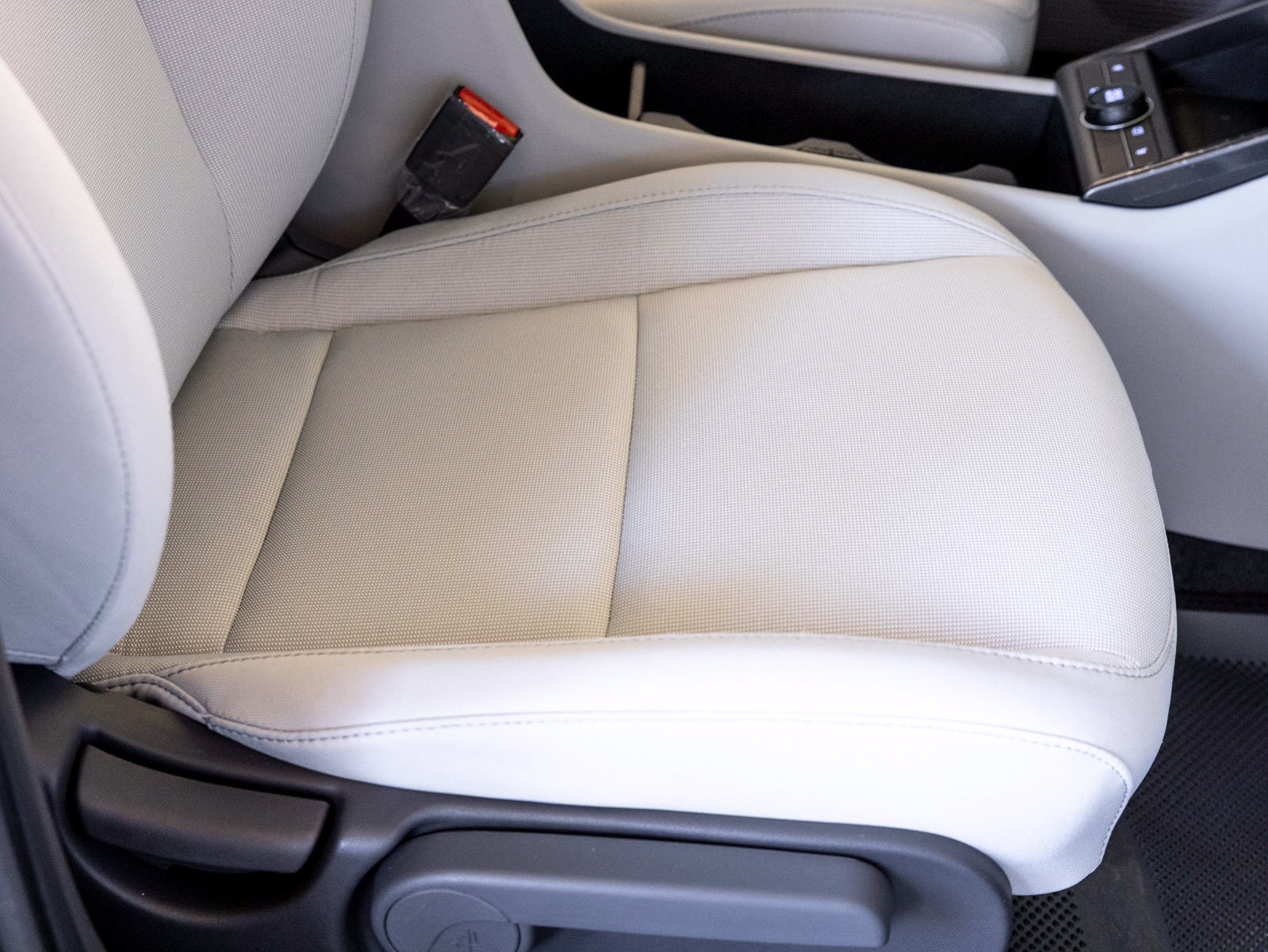 New 2025 Hyundai Kona SEL FWD image 26