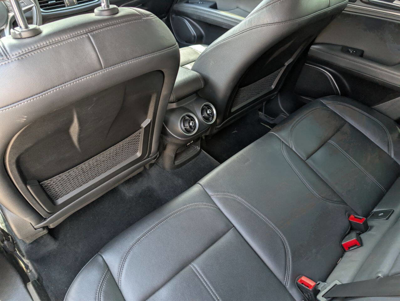 Used 2018 Alfa Romeo Stelvio Ti image 18