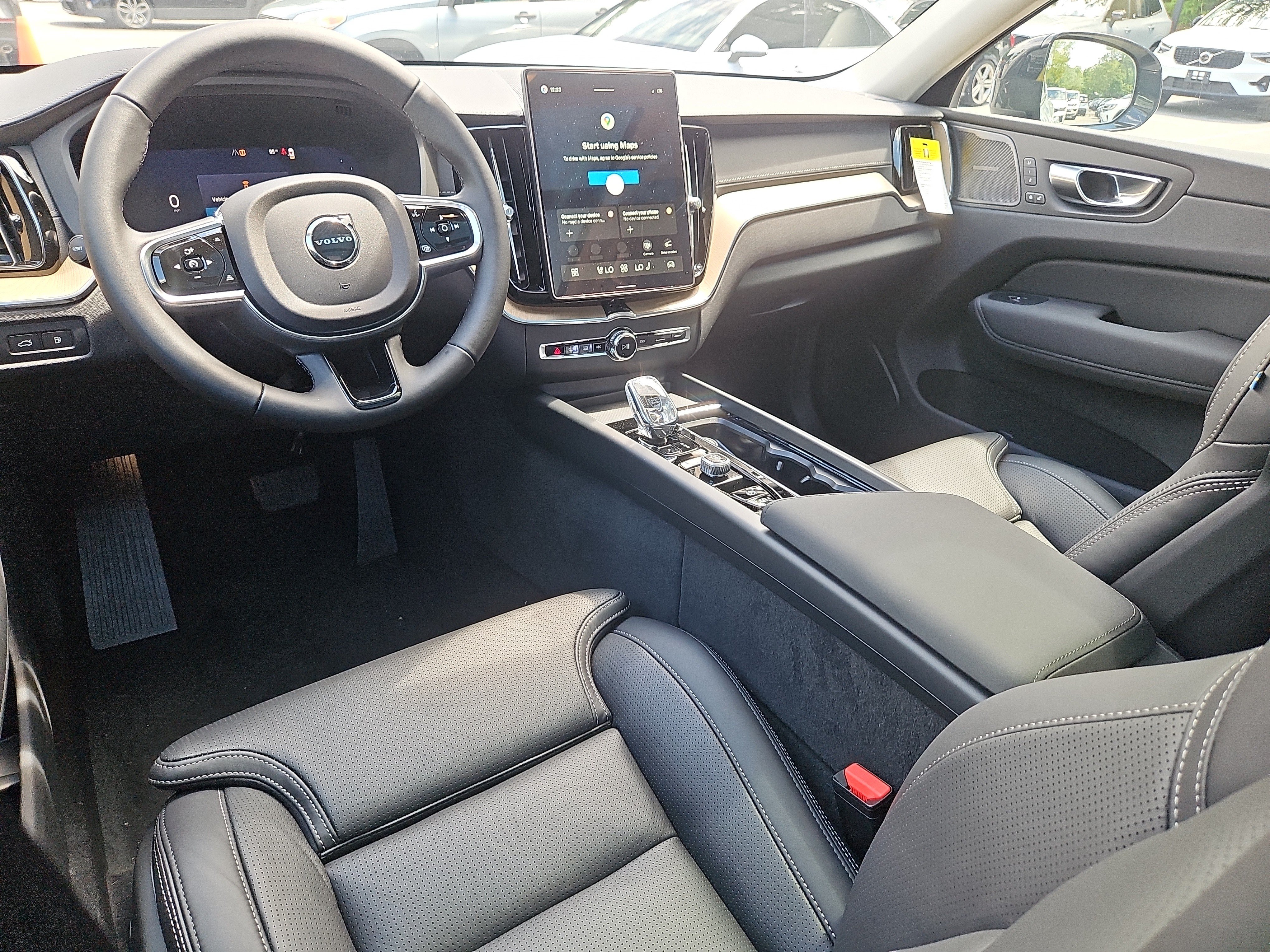 New 2026 Volvo XC60 T8 Ultra w/ Protection Package Premier AWD/4WD image 3