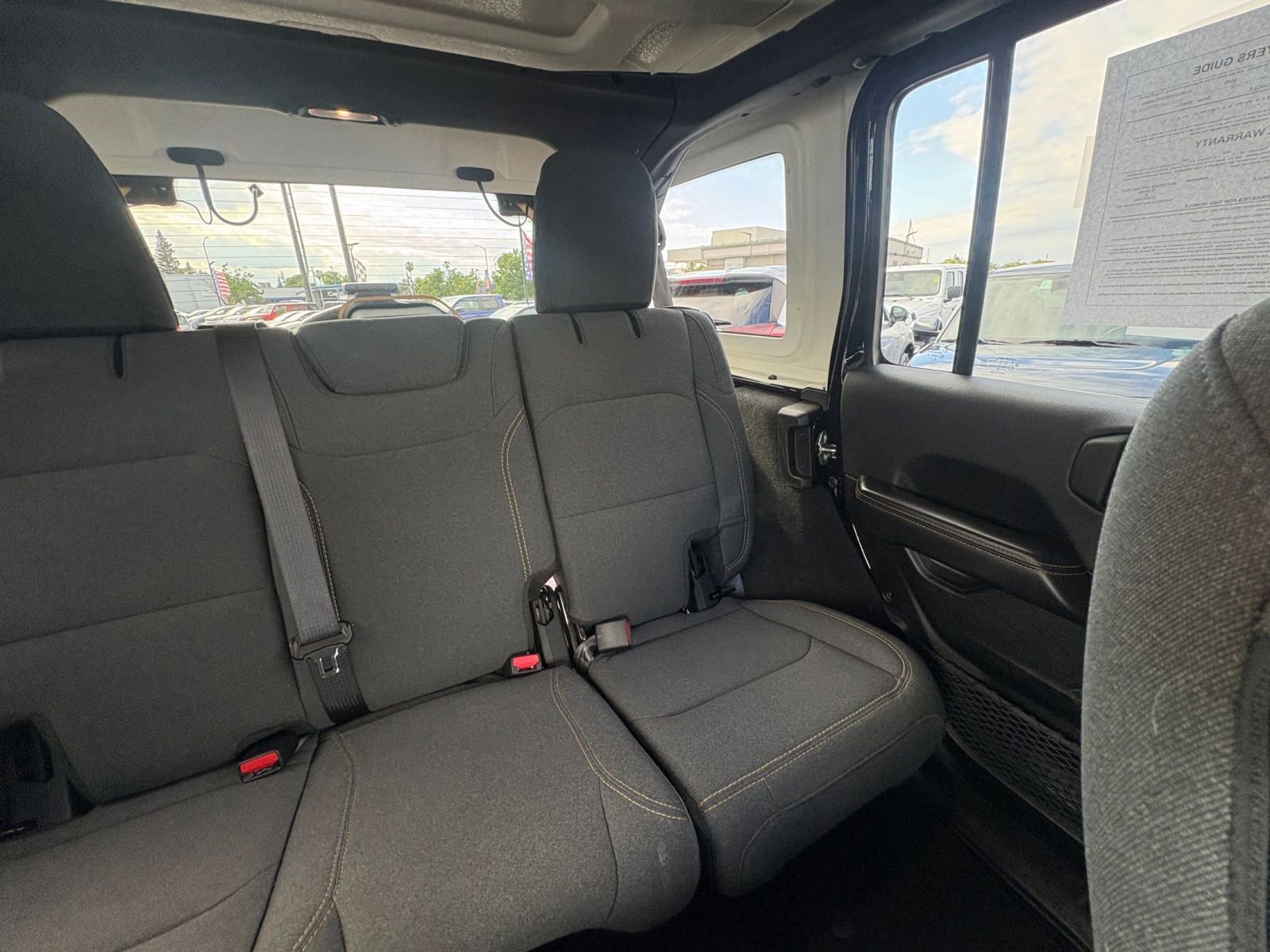 Used 2025 Jeep Wrangler Unlimited Sahara AWD/4WD image 37