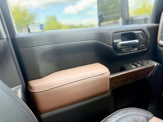 Used 2023 Chevrolet Silverado 2500 High Country w/ Z71 Off-Road Package AWD/4WD image 21