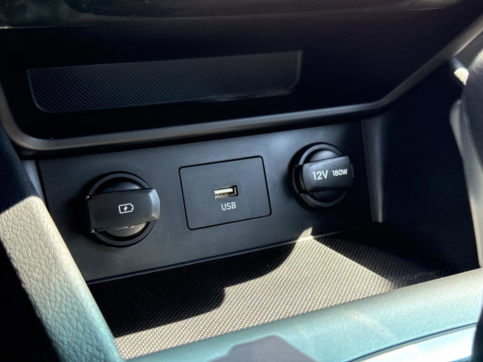 Certified 2023 Hyundai Kona SEL AWD/4WD image 7