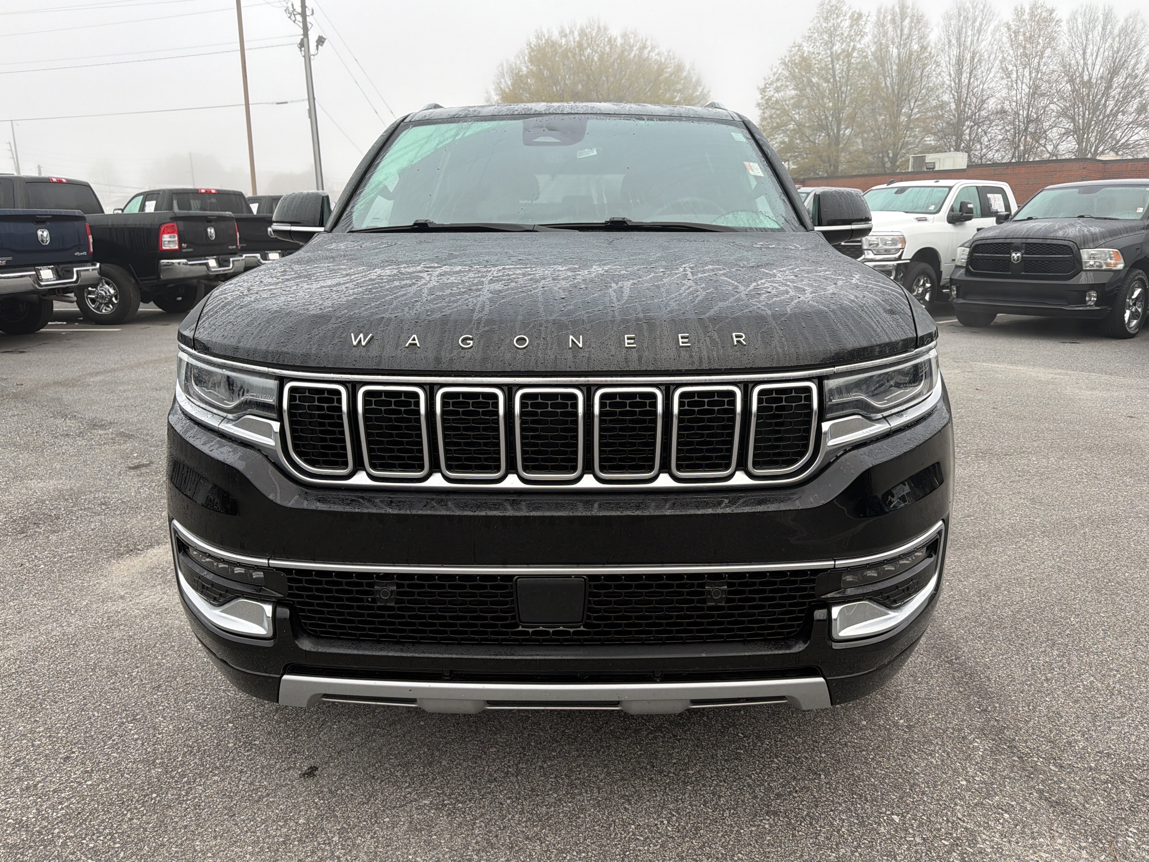 Used 2024 Jeep Wagoneer Series II w/ Flexible Seating Group image 3