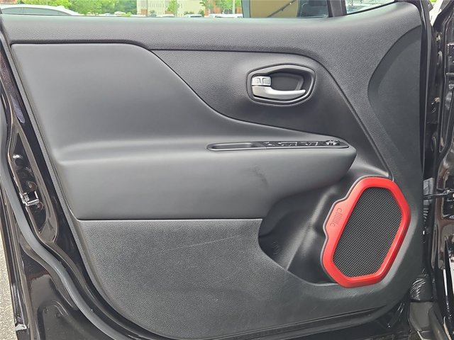 Used 2023 Jeep Renegade Trailhawk AWD/4WD image 83