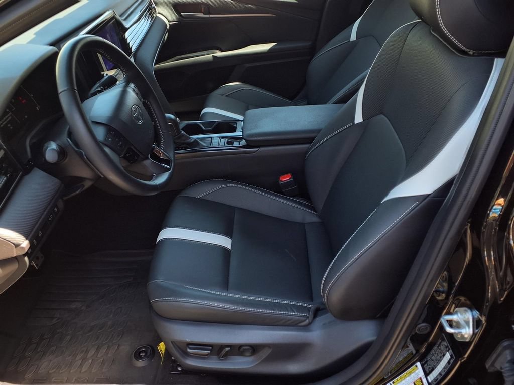 Certified 2025 Toyota Camry SE FWD image 18