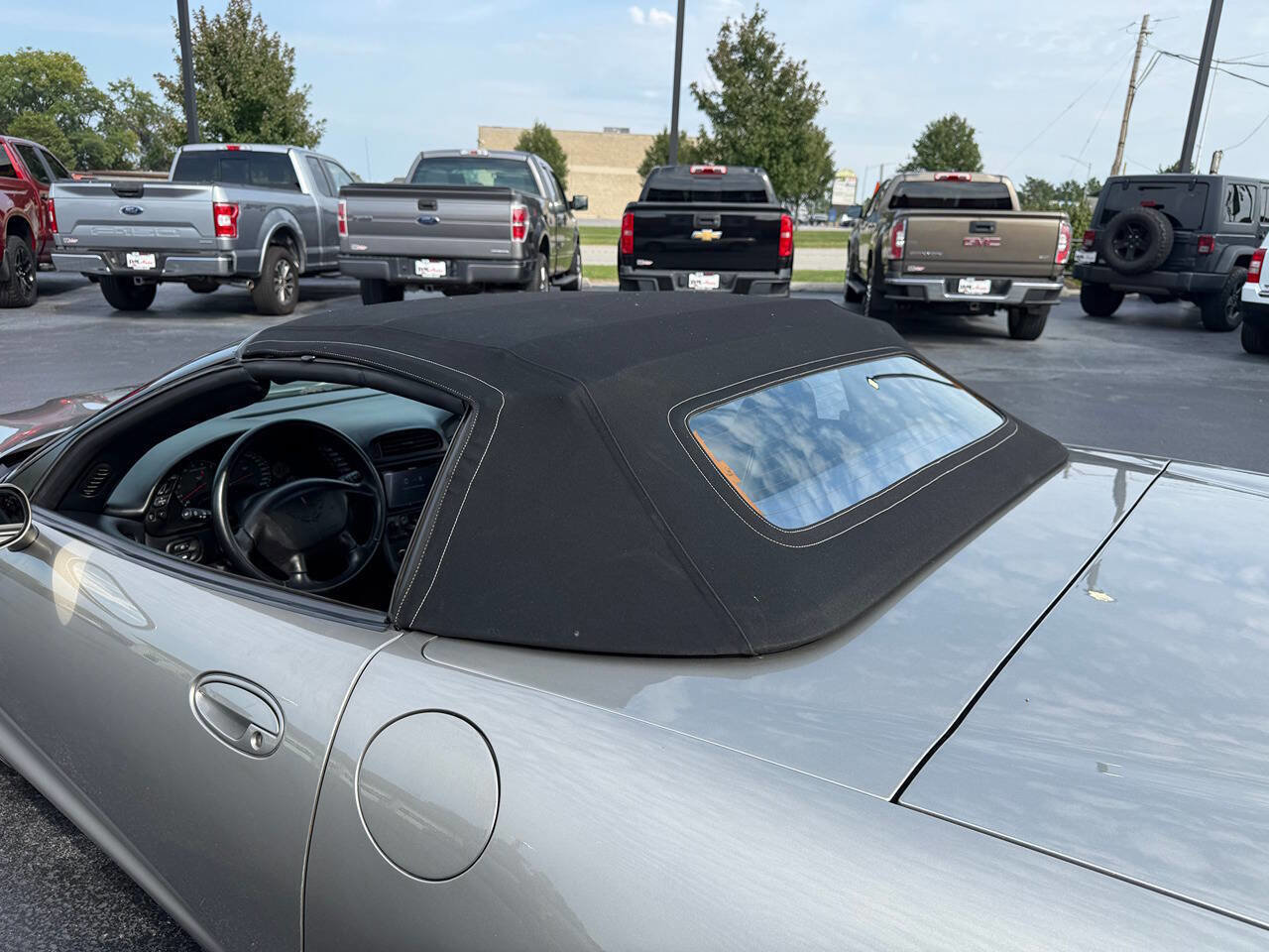 Used 2000 Chevrolet Corvette Convertible w/ Memory Pkg image 11