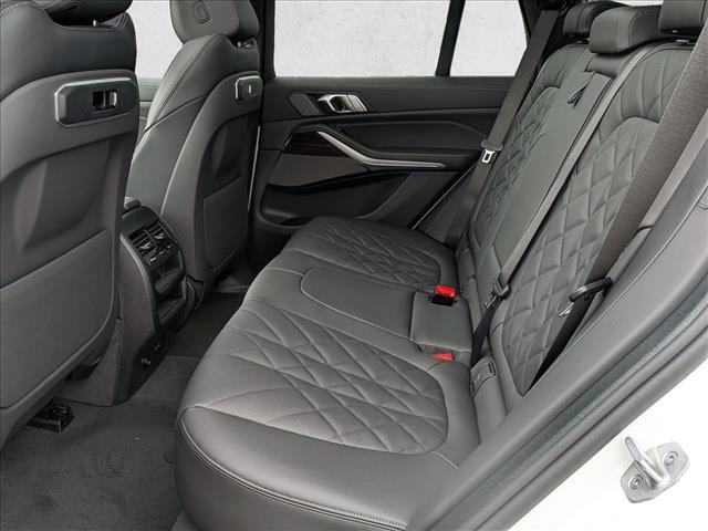 New 2026 BMW X5 xDrive50e w/ Premium Package AWD/4WD image 17