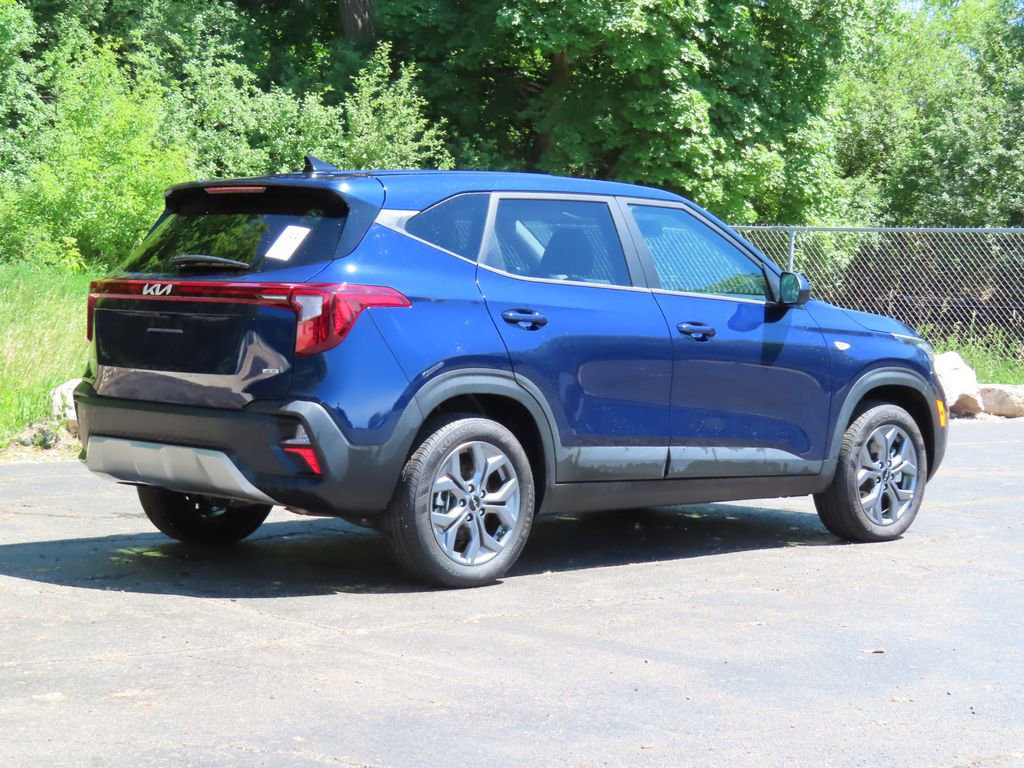 Certified 2026 Kia Seltos LX AWD/4WD image 3