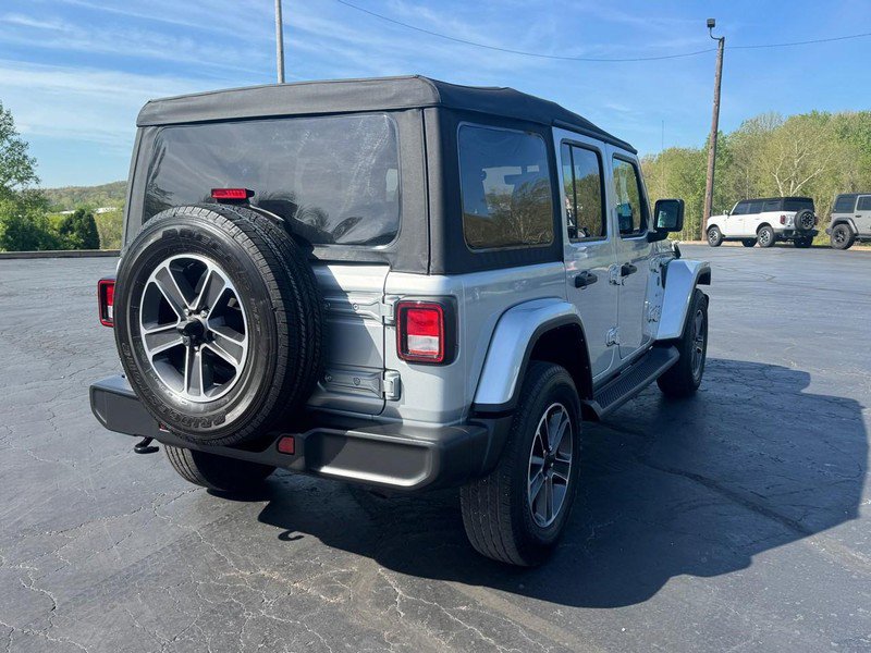 Used 2023 Jeep Wrangler Unlimited Sahara AWD/4WD image 6