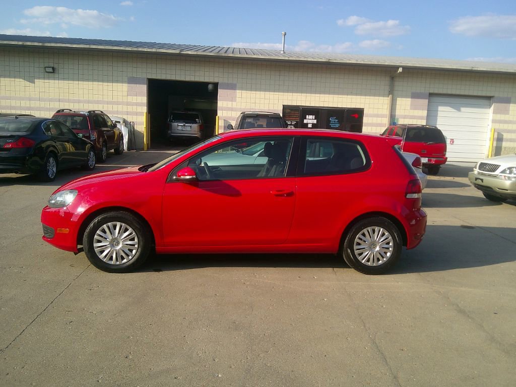 Used 2013 Volkswagen Golf 2-Door image 7