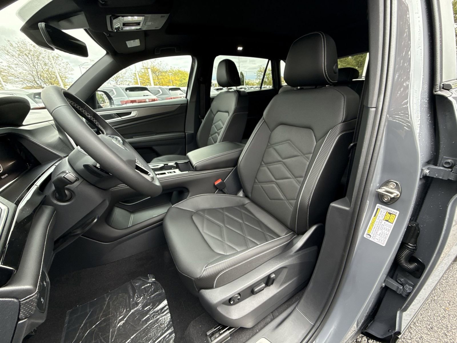 New 2026 Volkswagen Atlas Cross Sport SE image 12