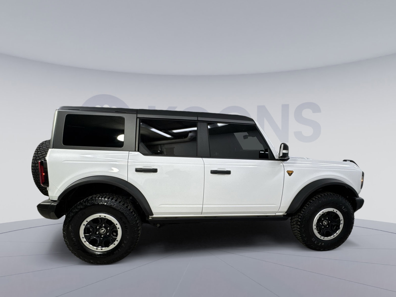 Used 2023 Ford Bronco Badlands image 13