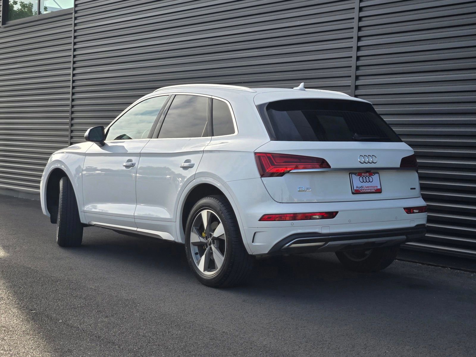 Used 2023 Audi Q5 Premium Plus w/ Premium Plus Package AWD/4WD image 4