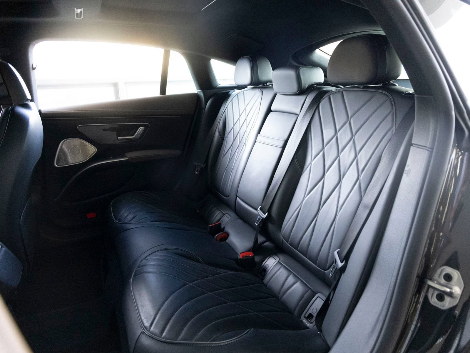 Used 2022 Mercedes-Benz EQS 450+ Sedan image 18