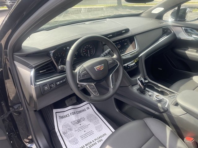Used 2025 Cadillac XT5 Premium Luxury w/ Technology Package image 14