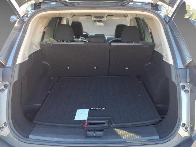 Certified 2023 Nissan Rogue SV AWD/4WD image 11