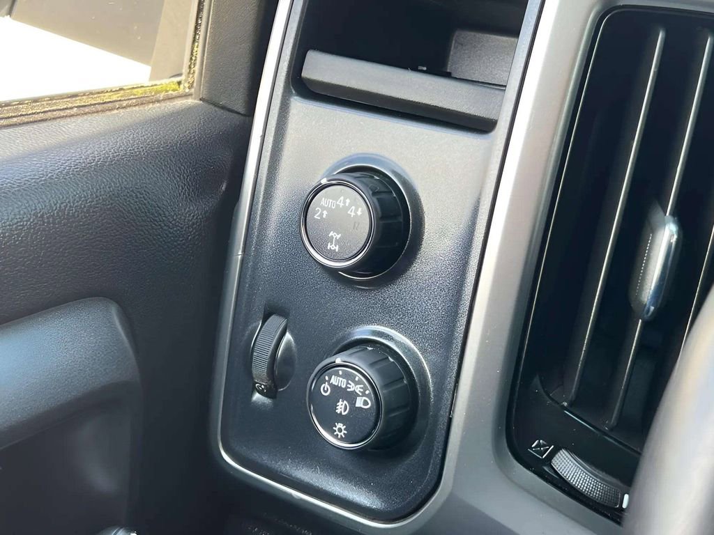 Used 2017 Chevrolet Silverado 1500 LT w/ Rally 2 Edition AWD/4WD image 24
