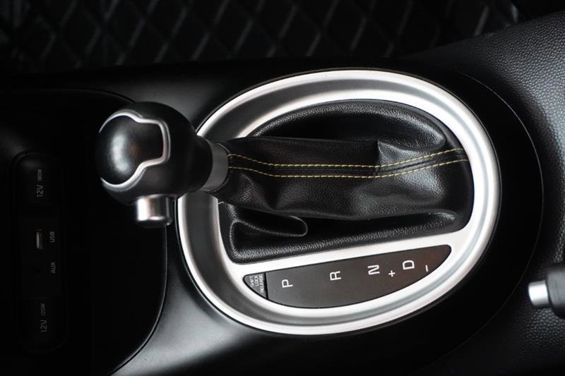 Used 2015 Kia Soul + FWD image 19