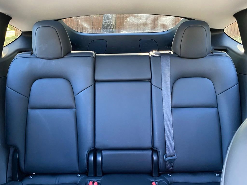 Used 2020 Tesla Model Y Long Range image 37