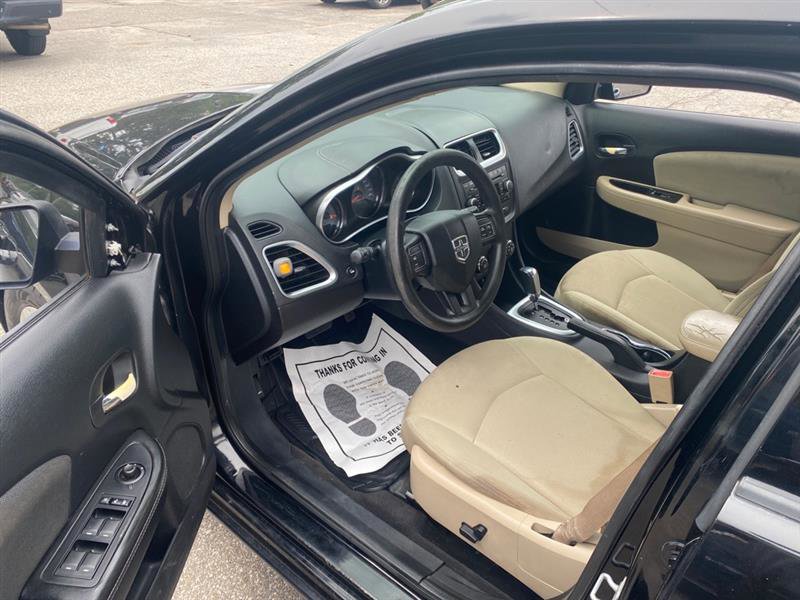 Used 2011 Dodge Avenger Express image 5