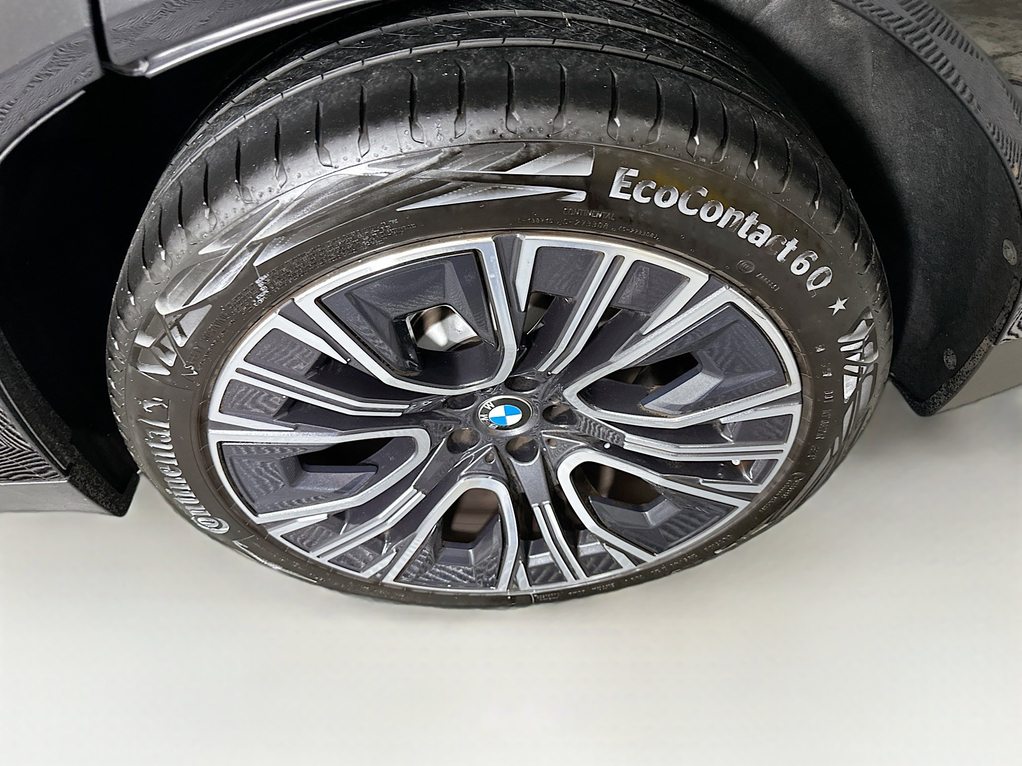 Used 2025 BMW X3 xDrive30i w/ Premium Package image 11