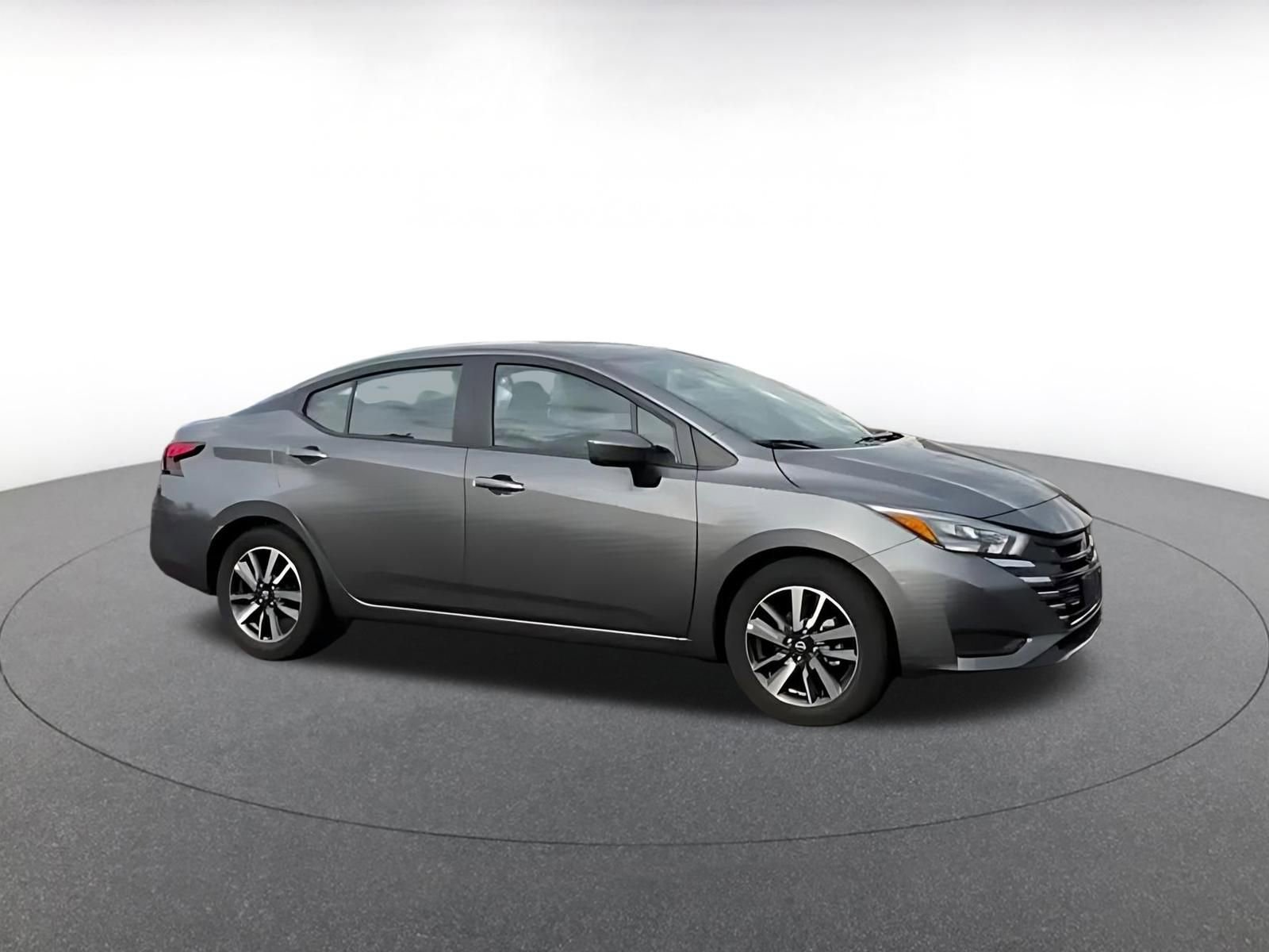 Used 2025 Nissan Versa SV FWD video 2
