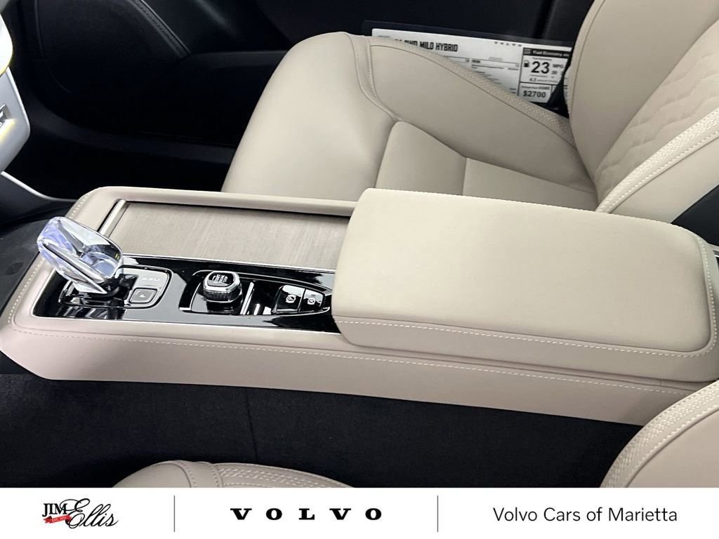 New 2026 Volvo XC90 B6 Plus w/ Protection Package Premier AWD/4WD image 21