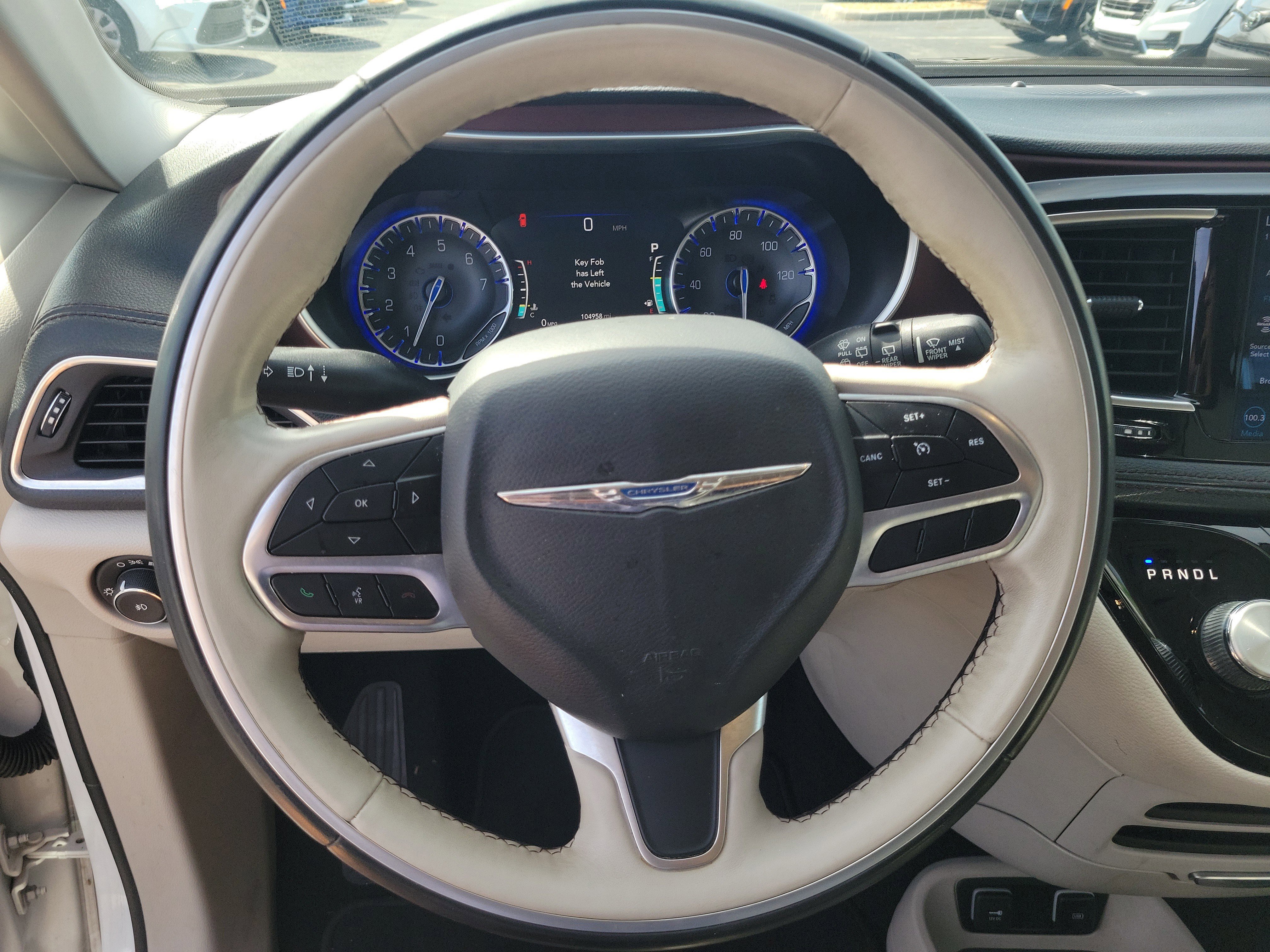 Used 2020 Chrysler Pacifica Limited FWD image 29