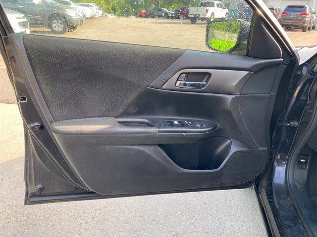 Used 2013 Honda Accord LX image 23