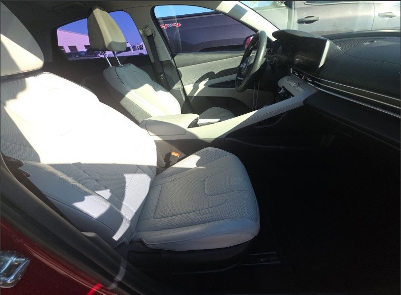 Used 2022 Hyundai Elantra Limited w/ Cargo Package image 28