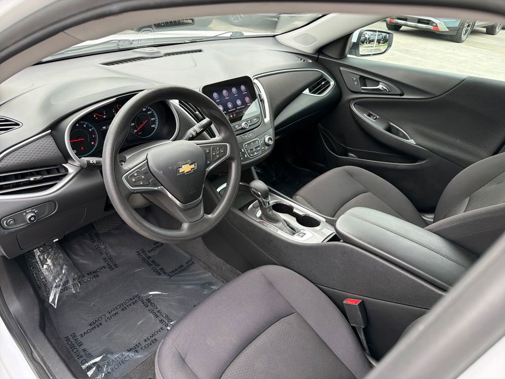 Used 2022 Chevrolet Malibu LT FWD image 13