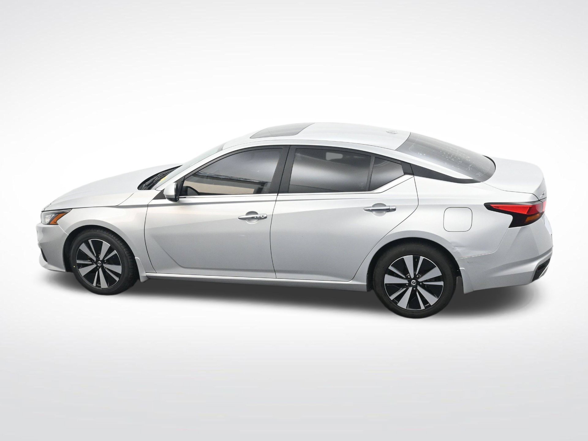 Used 2021 Nissan Altima 2.5 SV w/ SV Premium Package FWD image 29