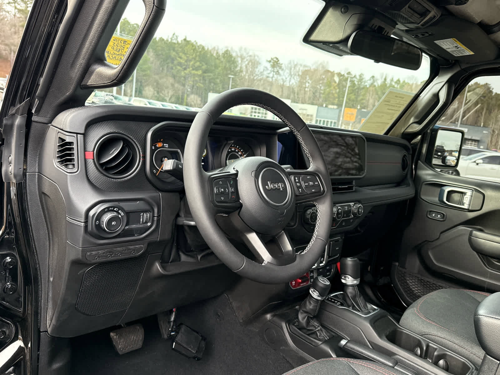 Used 2025 Jeep Wrangler Rubicon w/ Convenience Group image 15