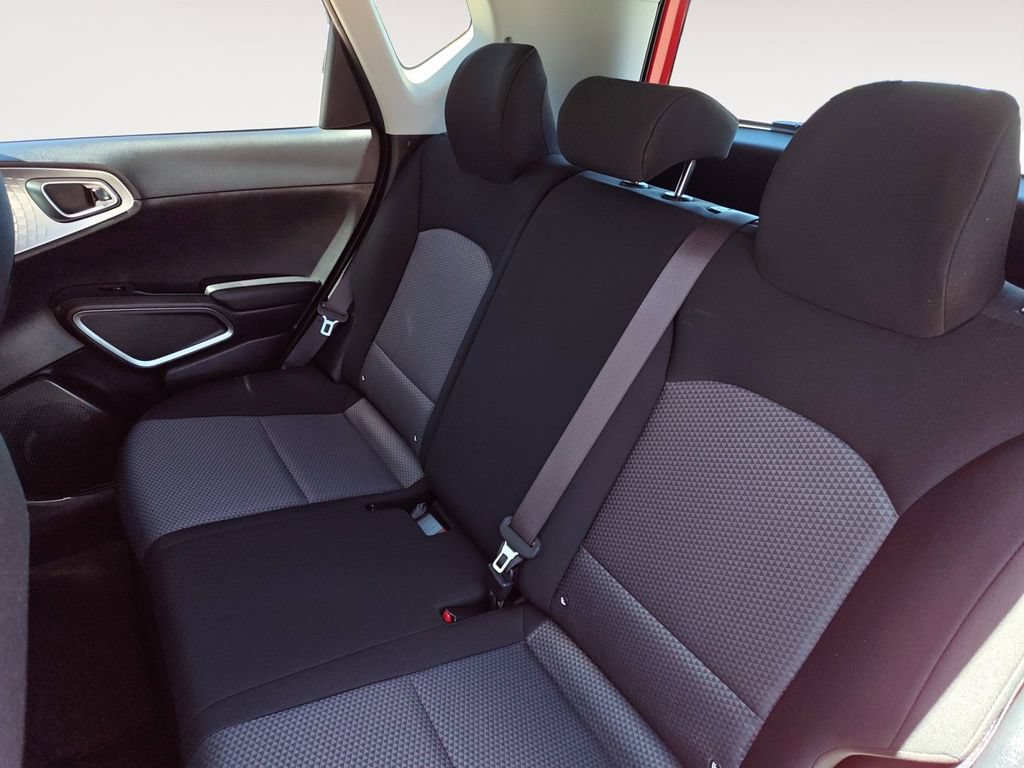 Used 2022 Kia Soul LX w/ Technology Package FWD image 13