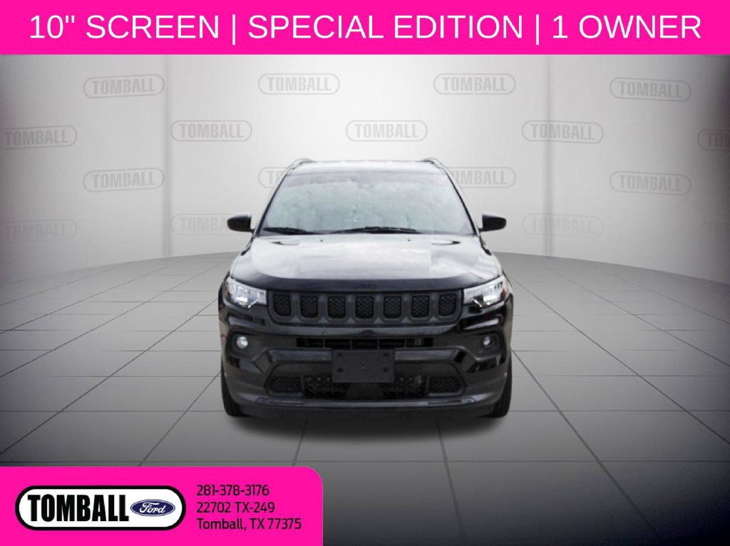 Used 2024 Jeep Compass Latitude w/ Altitude Special Edition AWD/4WD image 2