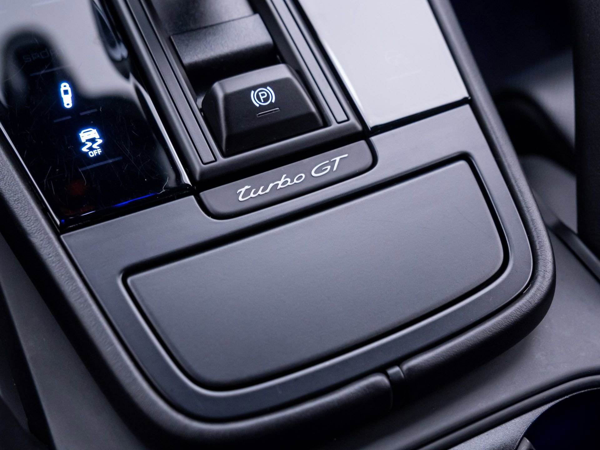 Certified 2022 Porsche Cayenne Turbo GT AWD/4WD image 29