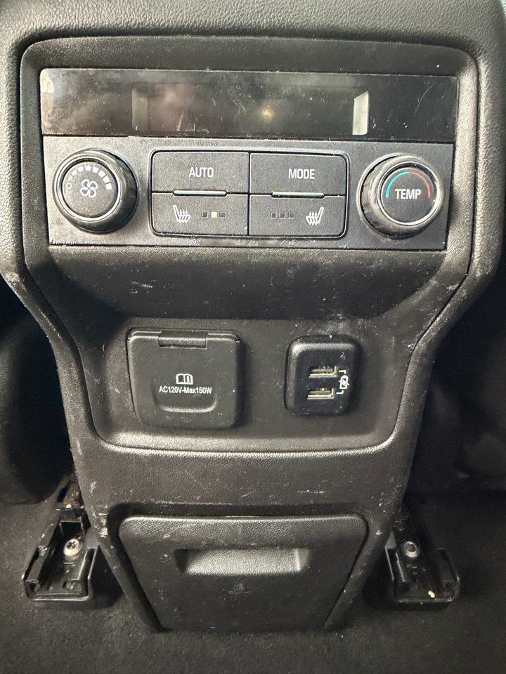 Used 2018 GMC Acadia Denali w/ Technology Package FWD image 23