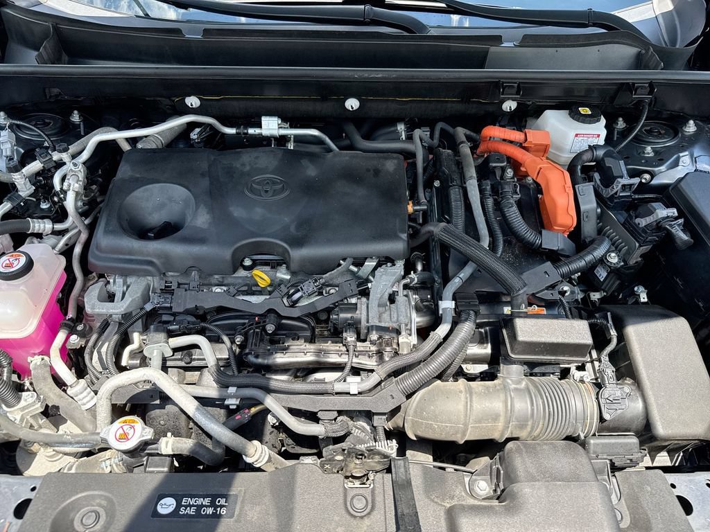 Used 2021 Toyota RAV4 SE AWD/4WD image 24