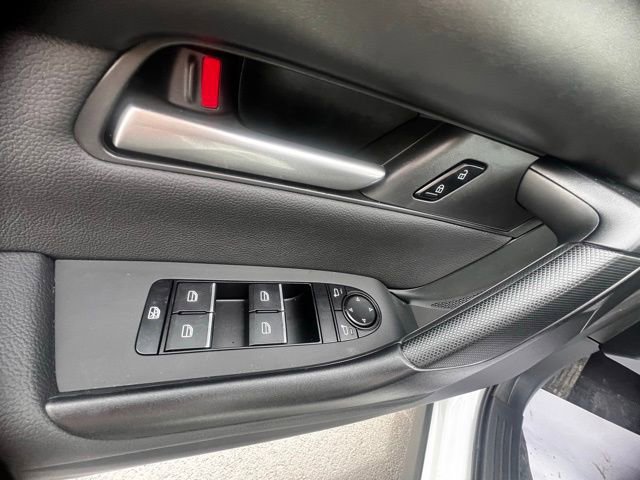 Used 2025 MAZDA CX-50 AWD 2.5 Hybrid w/ Weather Package image 18