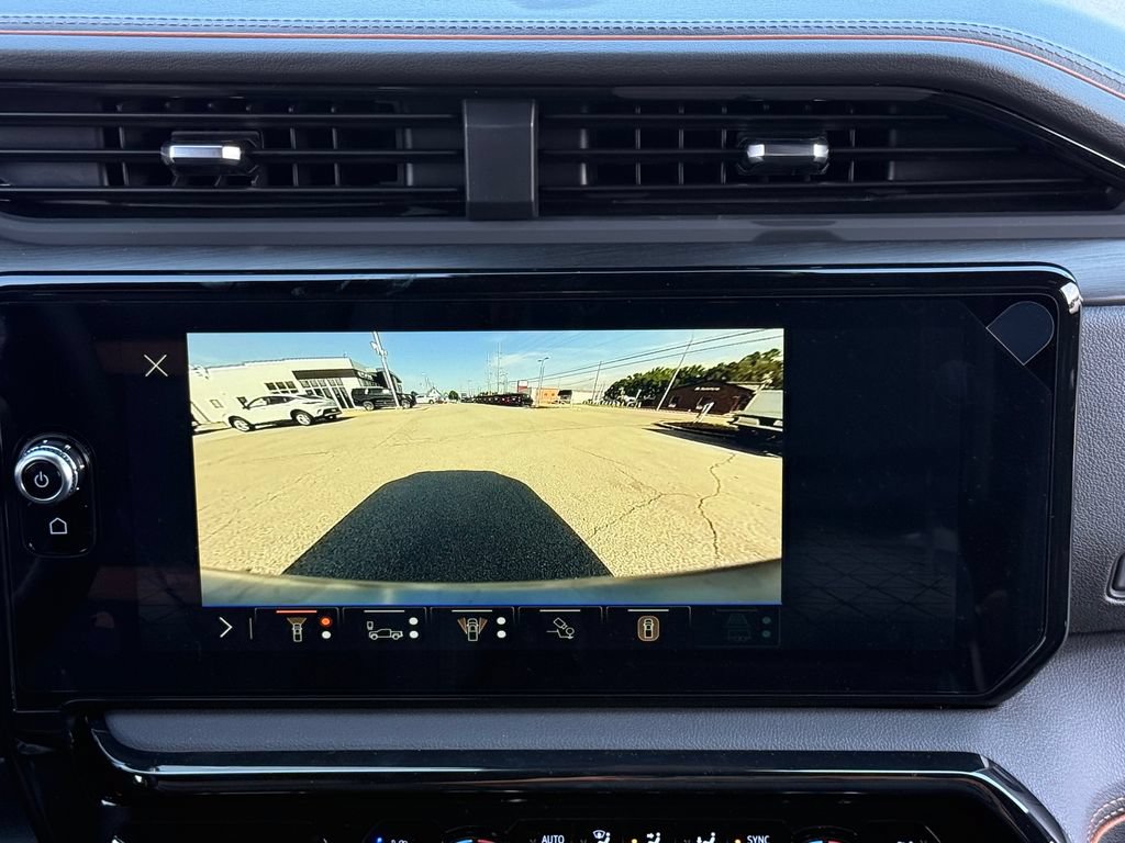 New 2026 GMC Sierra 2500 AT4 w/ AT4 Premium Plus Package AWD/4WD image 39