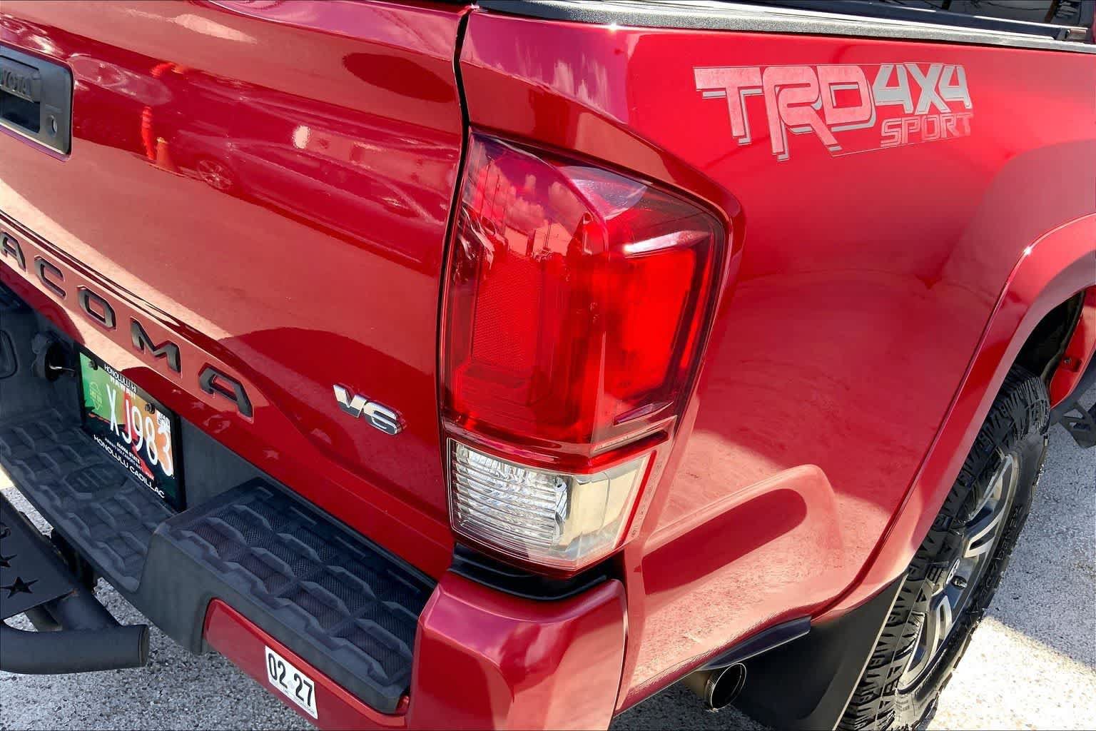 Used 2016 Toyota Tacoma SR AWD/4WD image 32