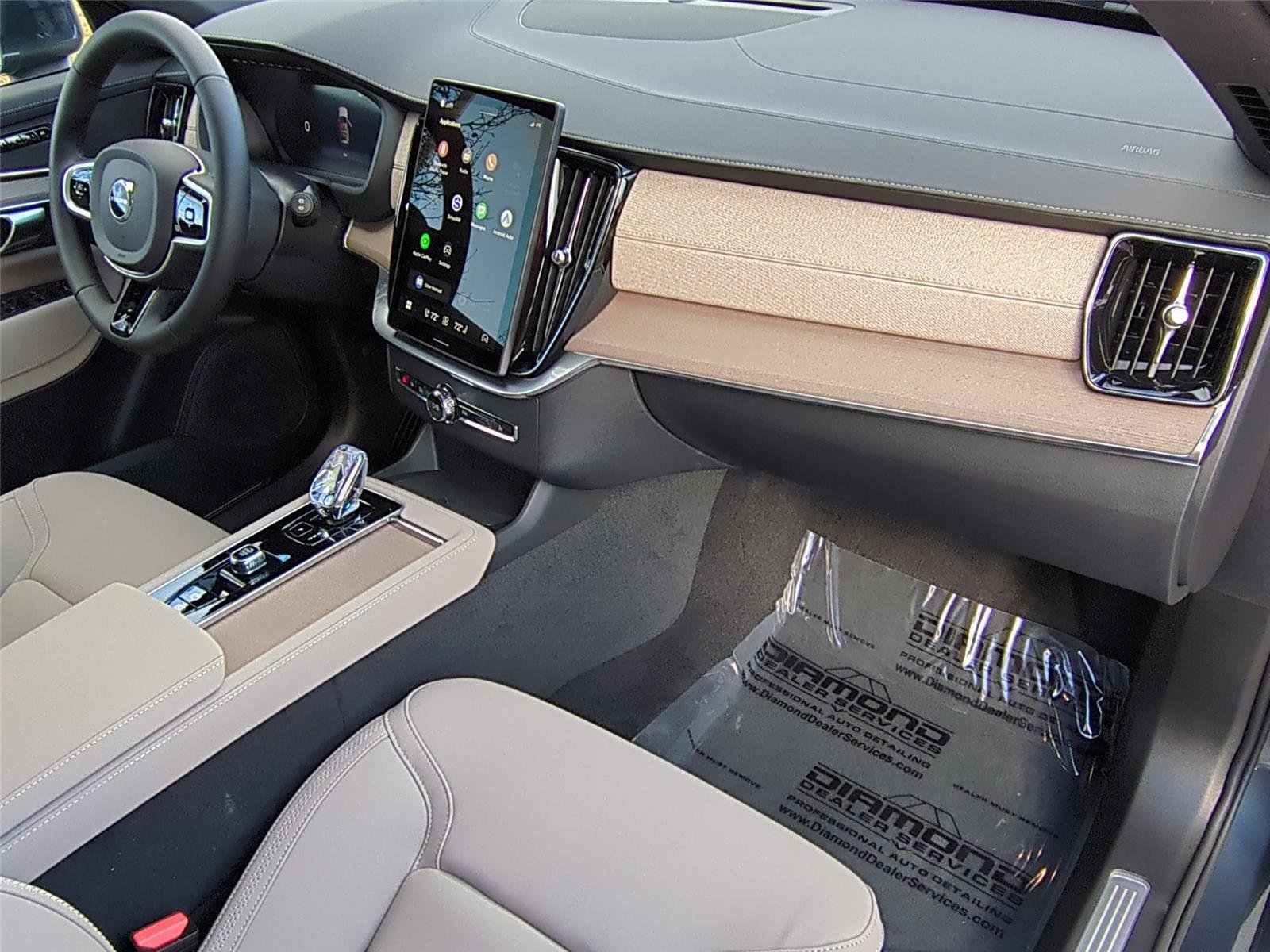 New 2026 Volvo XC90 T8 Plus w/ Protection Package Premier AWD/4WD image 20