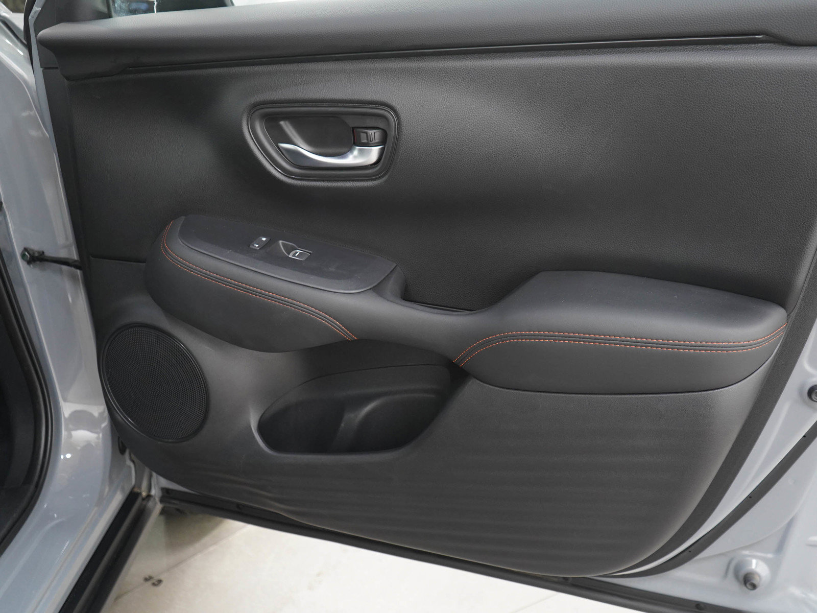 Used 2024 Honda HR-V Sport image 9